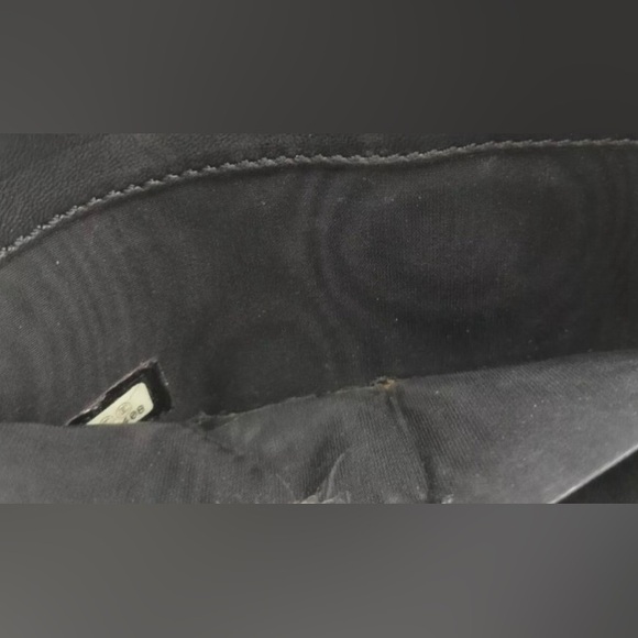 CHANEL CAVIER ZIP AROUND WALLET - Picture 6 of 10